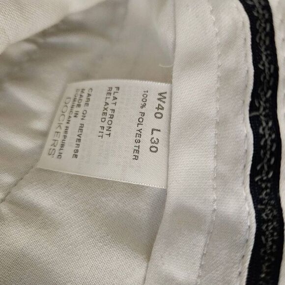 Dockers Golf mens pants, cream flat front.  Size 40 X 30.  # 827. - Picture 5 of 6